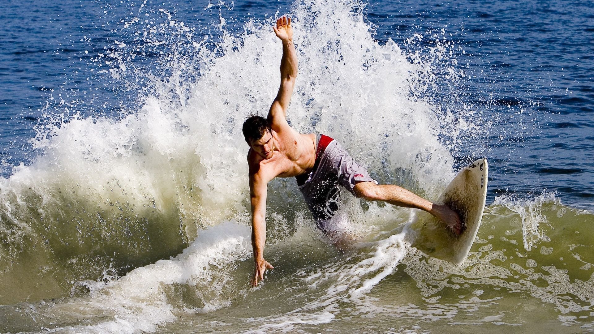 浓眉哥迎来五赛季高光表现，雄鹿球迷沸腾！